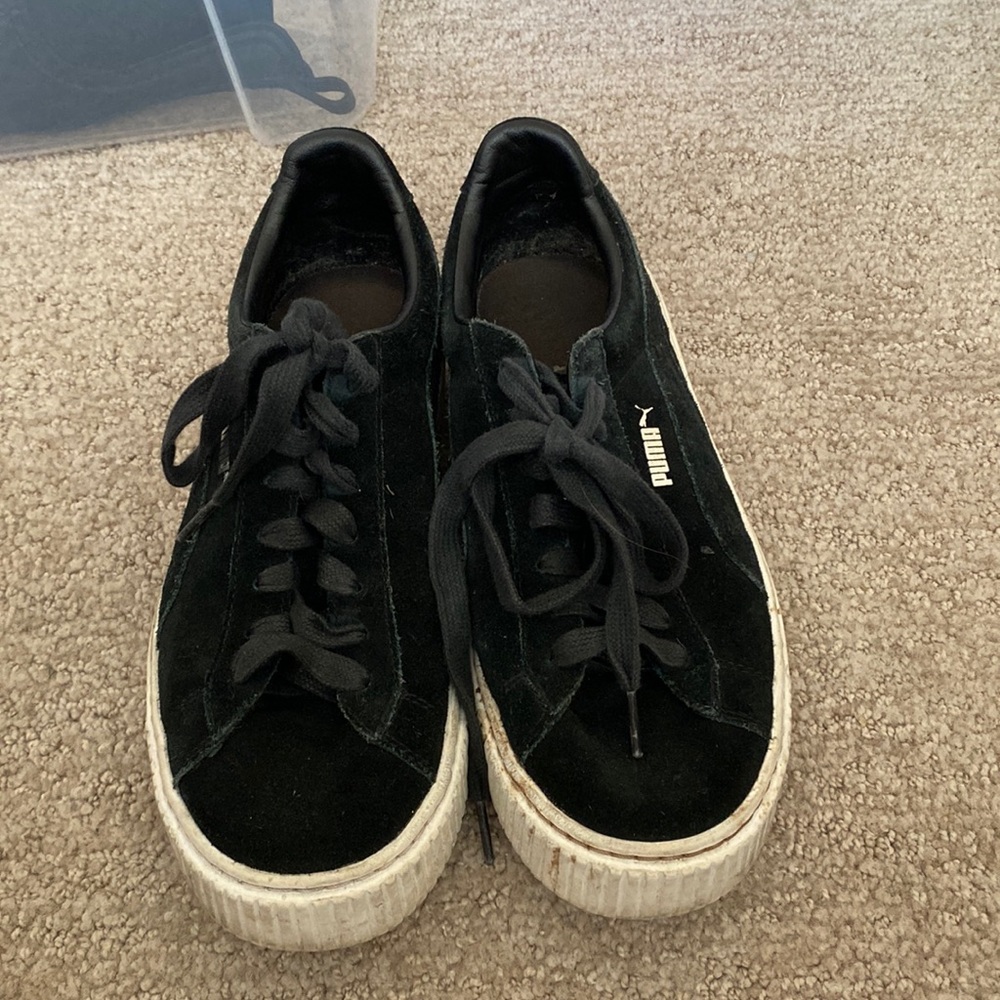 black platform pumas